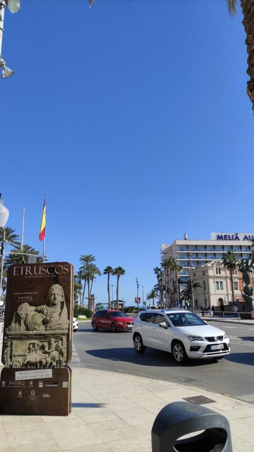 Hostal Milan Alicante Exterior photo Avenida de España